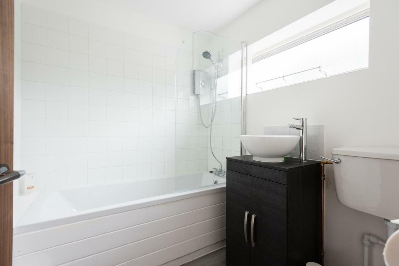 The Century Chalet - Contemporary 2Bdr Townhouse With Parking Διαμέρισμα Οξφόρδη Εξωτερικό φωτογραφία